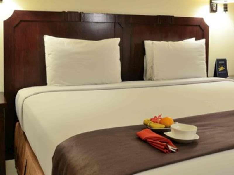 The Sun Hotel Сидоарджо Экстерьер фото