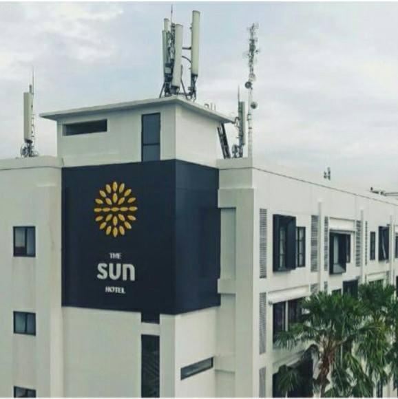 The Sun Hotel Сидоарджо Экстерьер фото